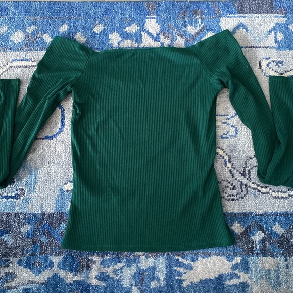 Reformation off shoulder long sleeve top - Picture 4 of 6